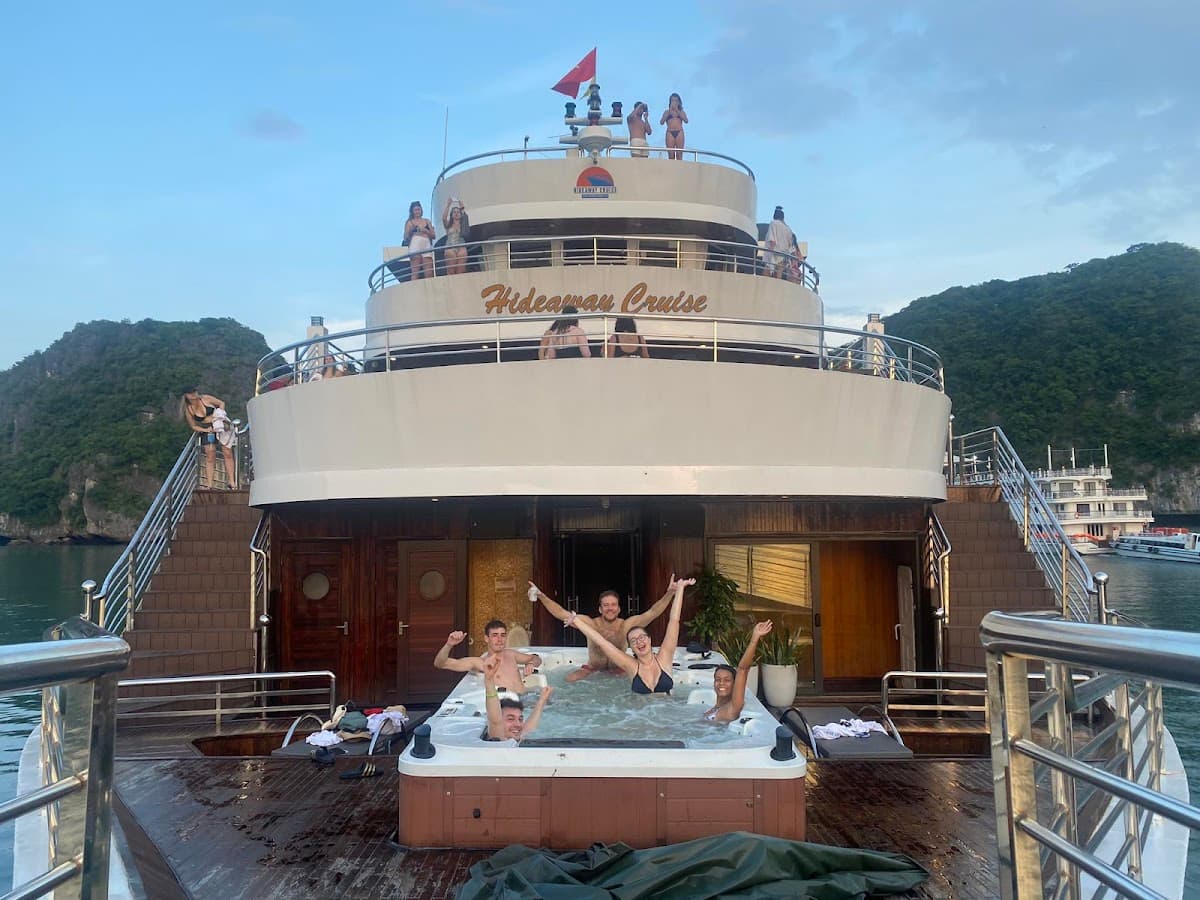 Vietnam Highlights — Hanoi & Halong Bay